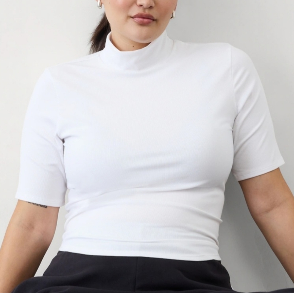 🛑SOLD- NWT ZARA white short sleeve turtleneck top Size Medium relaxed fit